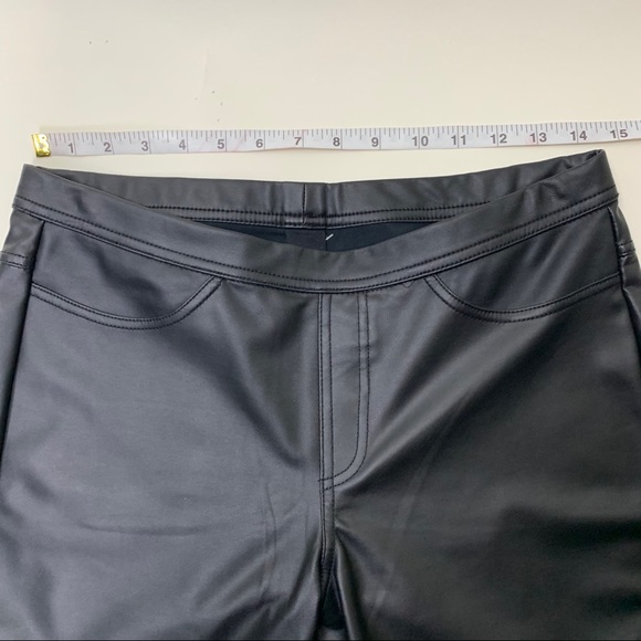 Hue Medium faux leather leggings - Picture 2 of 7